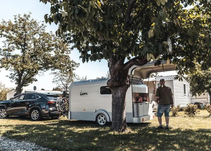 Maison A Avec Jacuzzi Pour 8 Pers. - Api-1-52-635 Campsite Jumieges